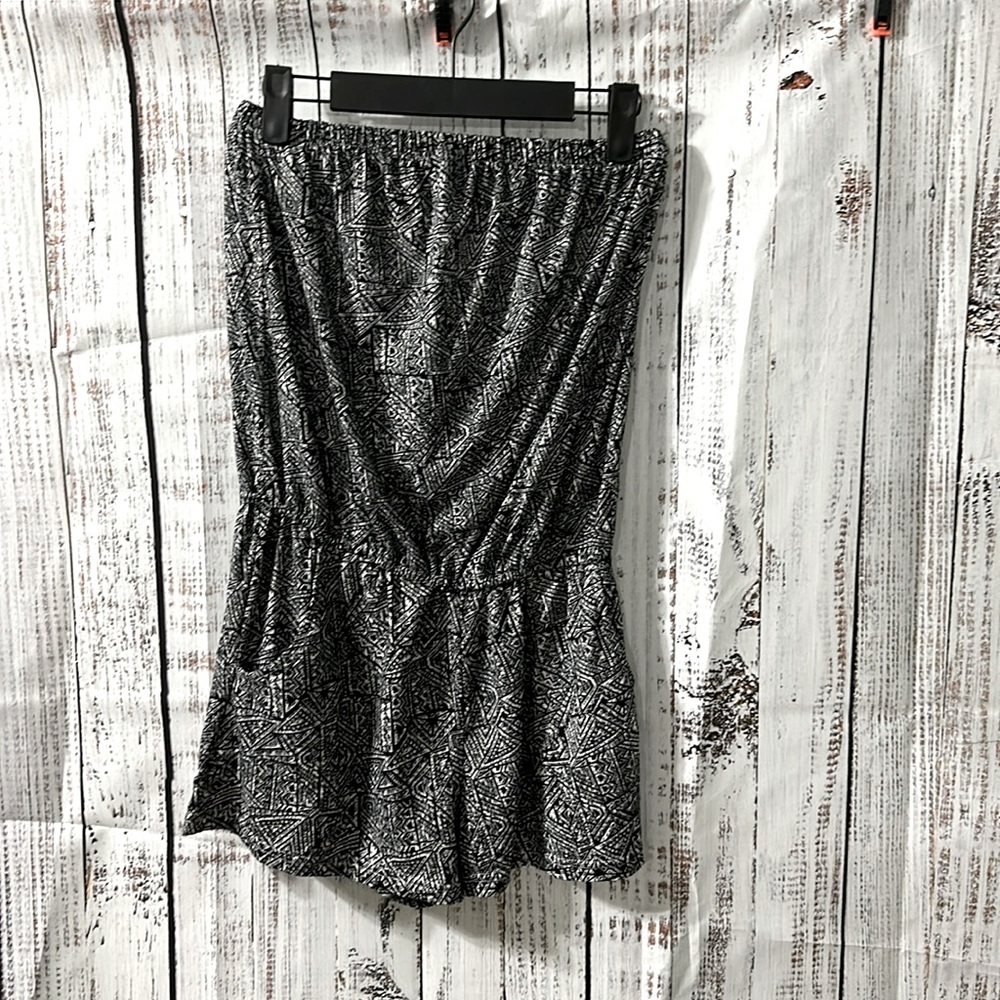 Strapless romper